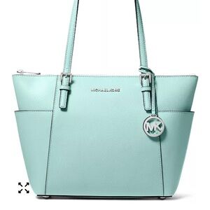 Michael Kors Jet Set Large Top-Zip Tote